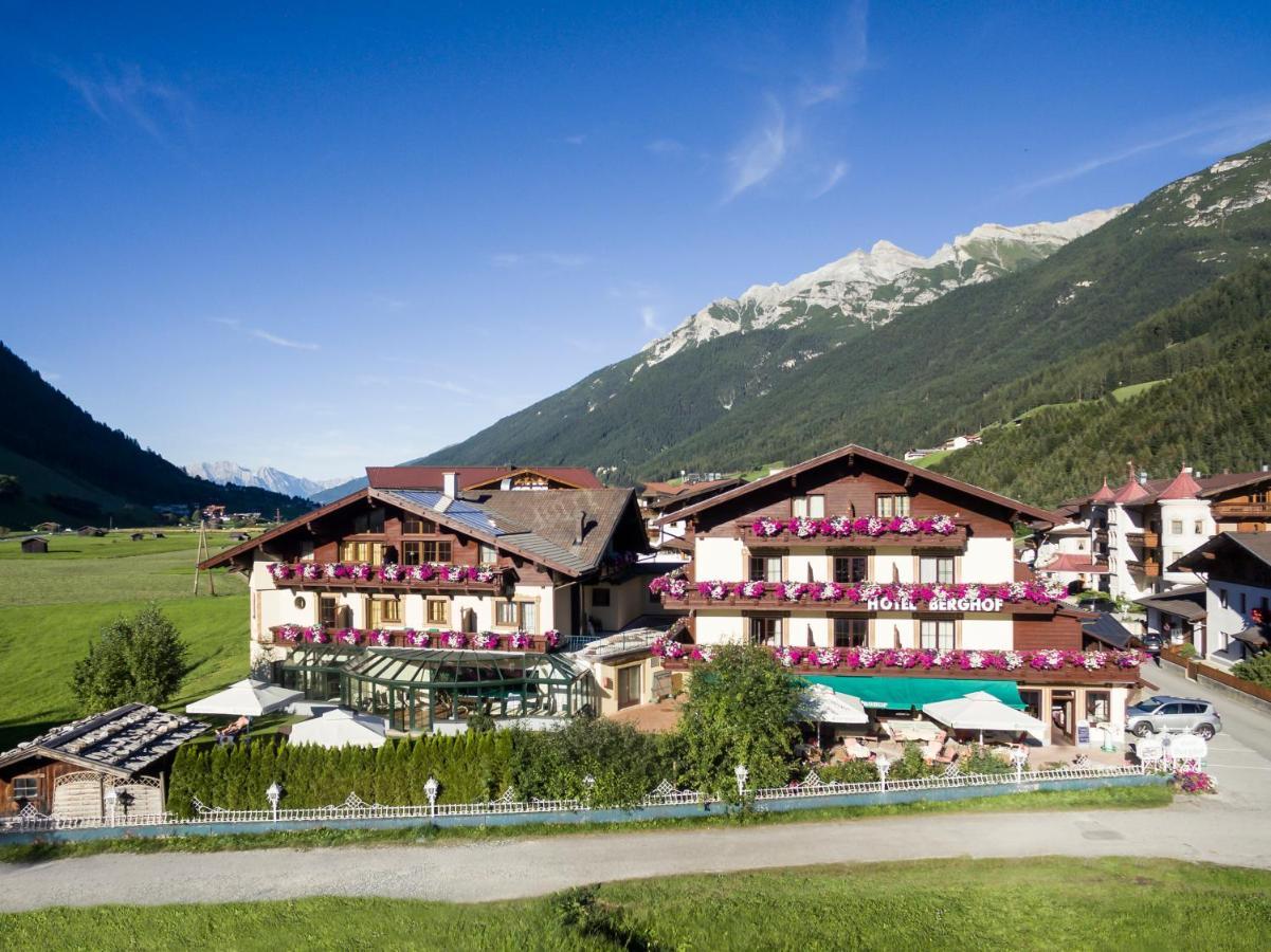Hotel Berghof Neustift im Stubaital Zewnętrze zdjęcie