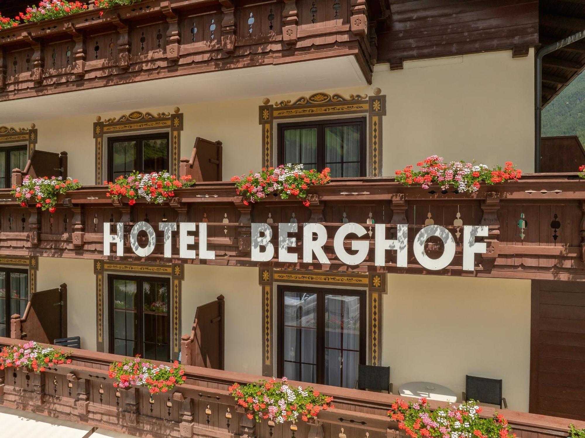 Hotel Berghof Neustift im Stubaital Zewnętrze zdjęcie