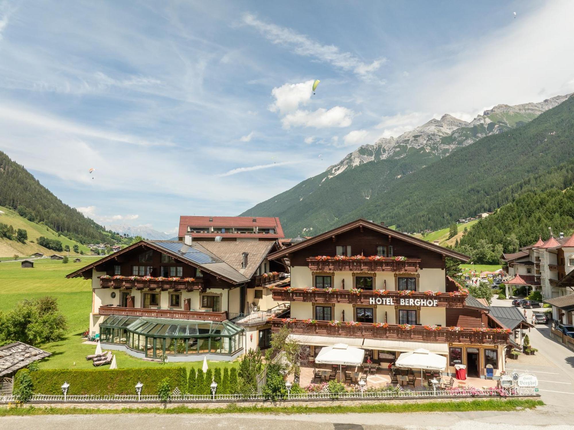 Hotel Berghof Neustift im Stubaital Zewnętrze zdjęcie