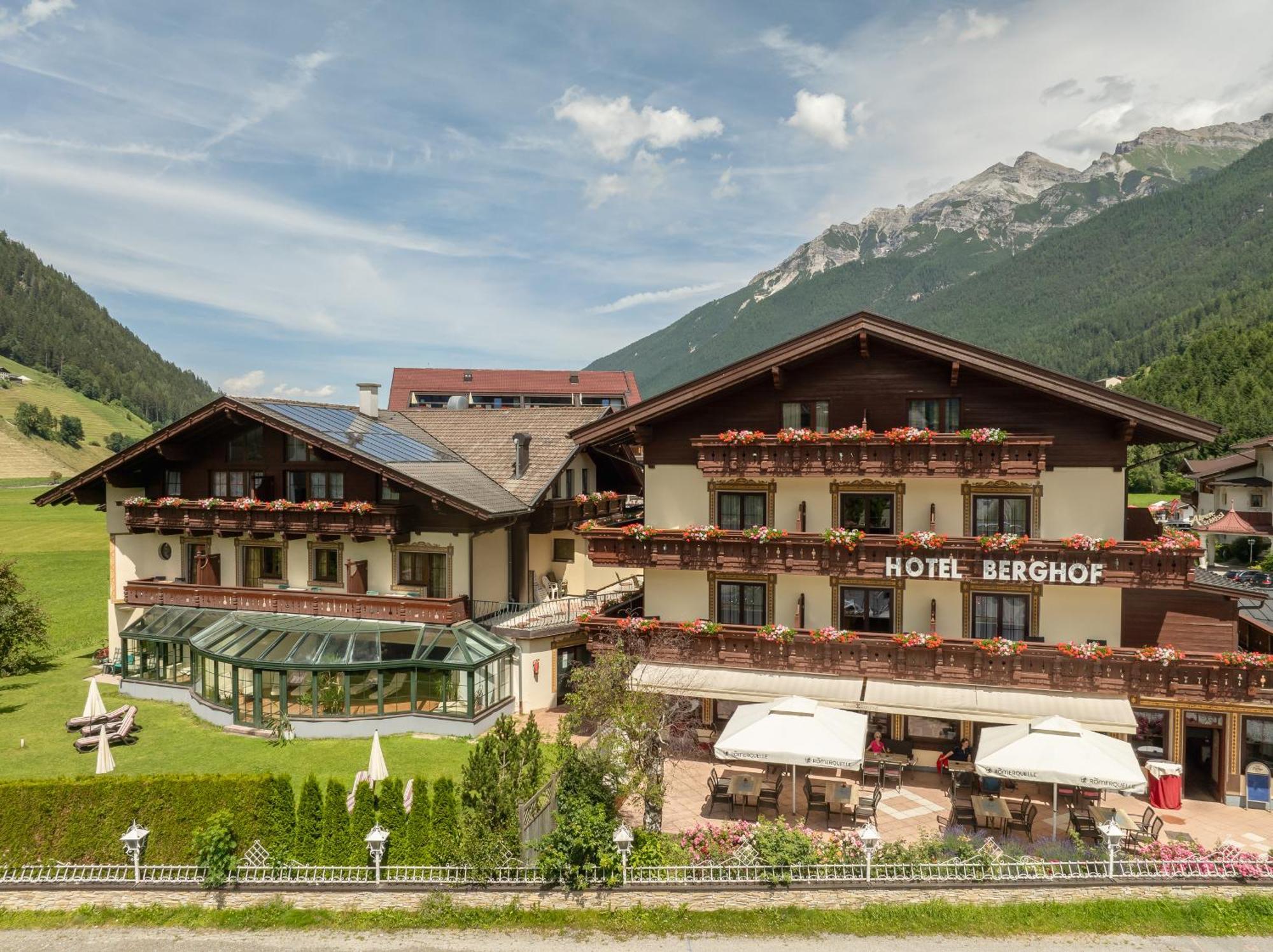 Hotel Berghof Neustift im Stubaital Zewnętrze zdjęcie